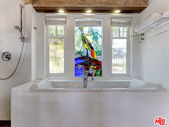 Image 23 of 37 For 111 Dudley Avenue