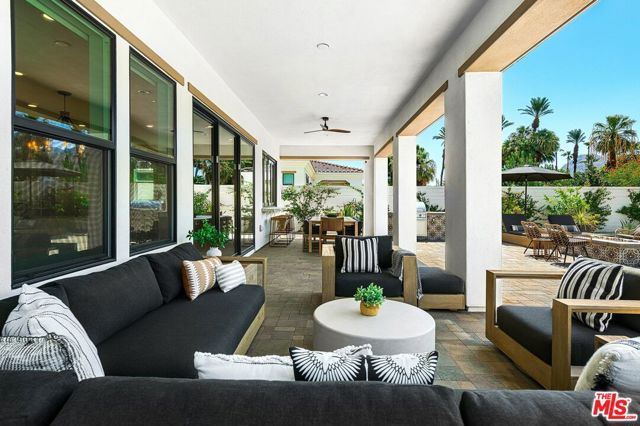 75403 Mansfield Drive, Indian Wells CA: https://media.crmls.org/mediaz/fb3b54dc-3b31-40ab-a19f-a7f9723dcdf1.jpg