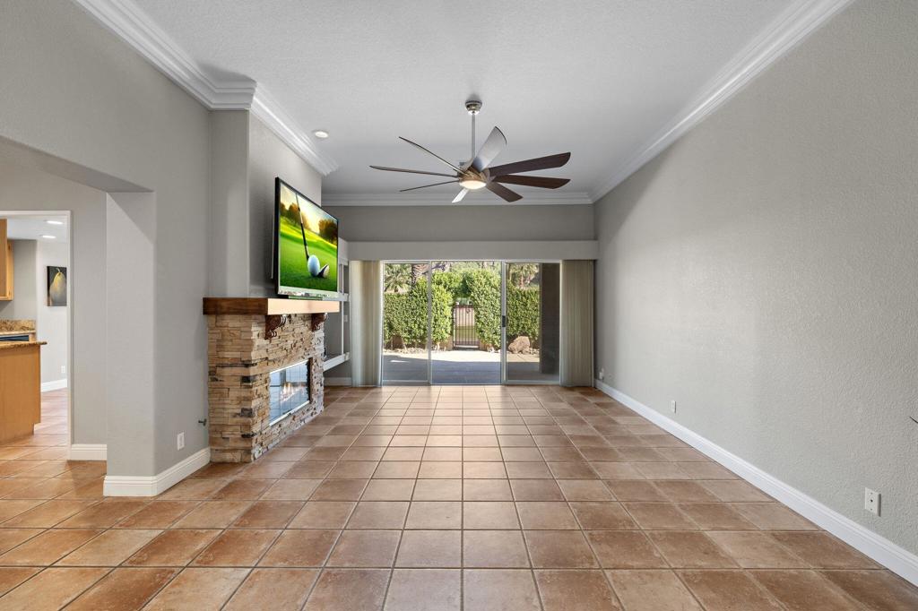 MLS #219138859DA image #5