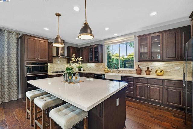 883 Barney Com, Livermore CA: https://media.crmls.org/mediaz/fb3c4d96-d7ee-4628-9ab1-6429b16cae15.jpg