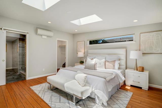 2238 Lincoln Street, East Palo Alto CA: https://media.crmls.org/mediaz/fb3c9c40-9a85-4b20-a82a-402e1cdf4580.jpg