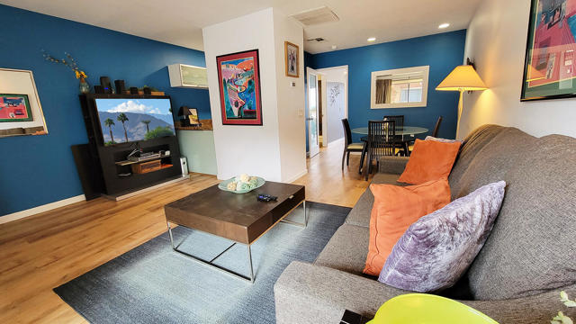 Image 13 of 46 For 467 Calle El Segundo  D20