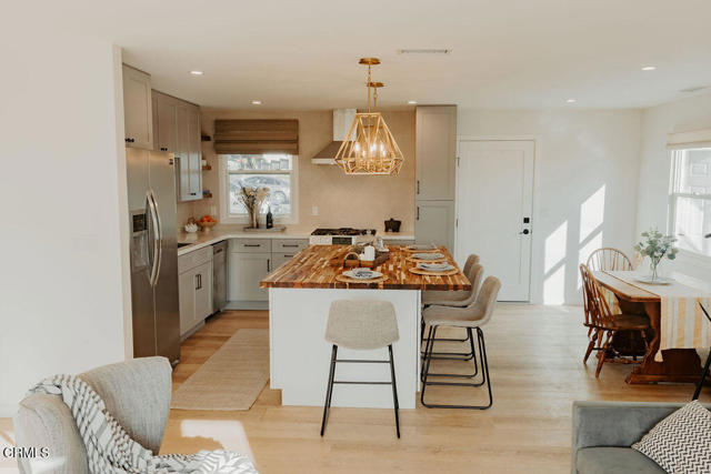 Detail Gallery Image 4 of 18 For 2139 Sunridge Dr, Ventura,  CA 93003 - 3 Beds | 2 Baths