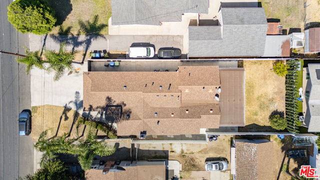 15065 Vose Street, Van Nuys CA: https://media.crmls.org/mediaz/fb3ef916-cd19-4524-a035-28773681a0b6.jpg