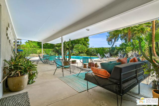 2072 S Bobolink Lane, Palm Springs, CA 92264