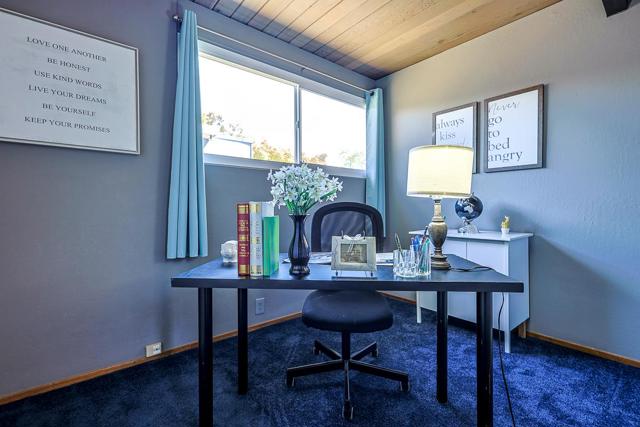 275 Puffin Court, Foster City CA: https://media.crmls.org/mediaz/fb3fed9f-788f-4d49-b7d8-4742f9b7fe6c.jpg