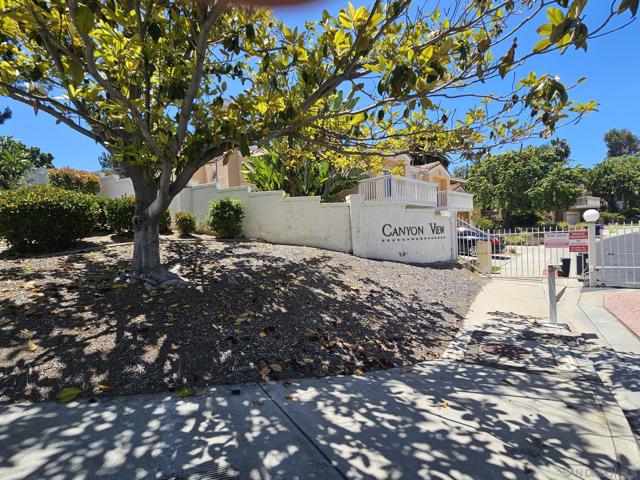 1824 Carolyn Drive, Chula Vista CA: https://media.crmls.org/mediaz/fb3ff571-6b69-41cc-848c-6dd4fe434d97.jpg