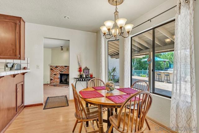 3176 Via Viejas, Alpine CA: https://media.crmls.org/mediaz/fb4088d8-c635-498a-b02c-888b56e8766a.jpg