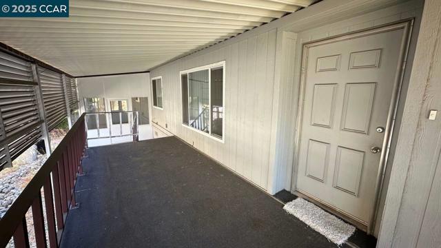 367 Ravine Cir, Rancho Cordova CA: https://media.crmls.org/mediaz/fb40d9dd-6385-48ba-a4c8-fd2245156cc1.jpg