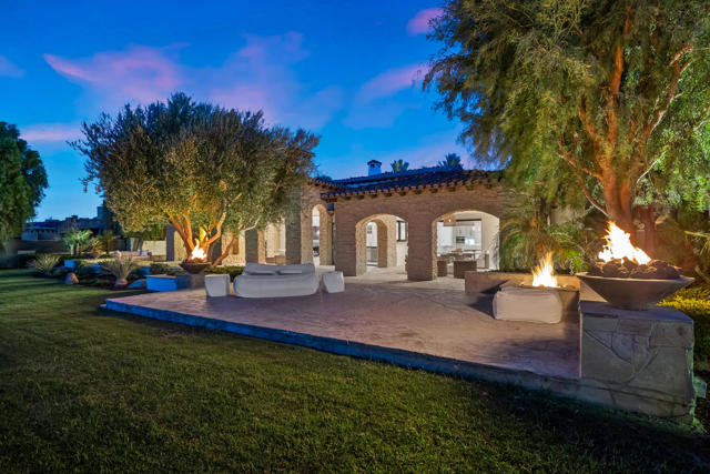 80740 Via Portofino, La Quinta CA: https://media.crmls.org/mediaz/fb412289-9ca7-44ac-80b9-4075e26e5660.jpg