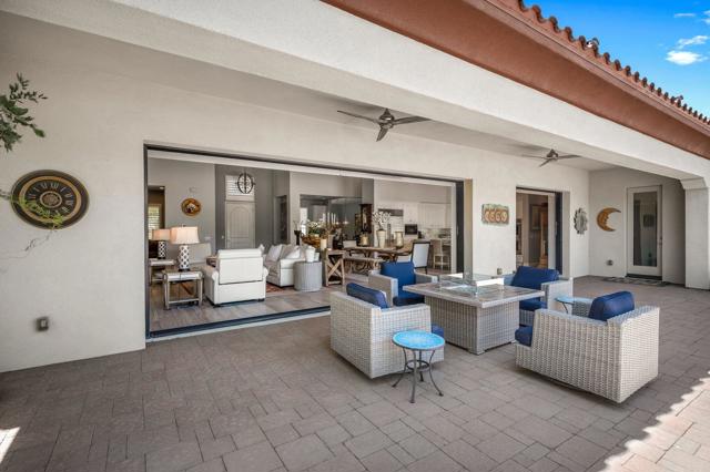 11 Alicante Circle, Rancho Mirage CA: https://media.crmls.org/mediaz/fb413026-f37f-4171-960b-f5afa2473da1.jpg