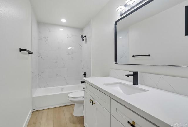 421 Locdel Court, Chula Vista CA: https://media.crmls.org/mediaz/fb418811-7101-4f3c-8945-03ac420d8dde.jpg