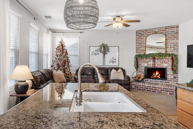 Detail Gallery Image 24 of 75 For 561 Chesterfield Cir, San Marcos,  CA 92069 - 4 Beds | 3 Baths