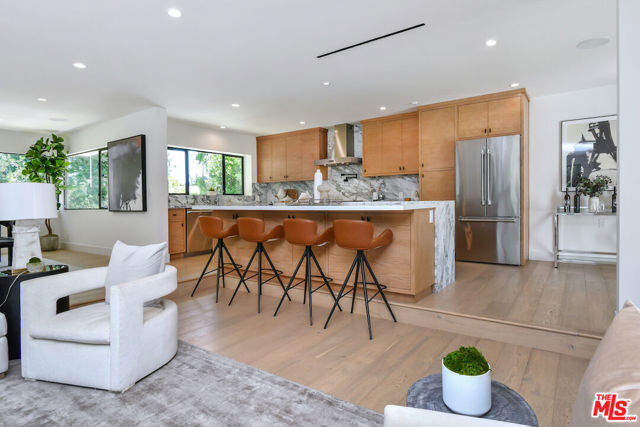 3221 Elvido Drive, Los Angeles CA: https://media.crmls.org/mediaz/fb427ac2-e52c-40a0-b5a6-948009eda468.jpg