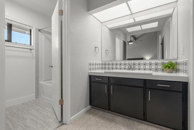 280 Joes Lane, Hollister CA: https://media.crmls.org/mediaz/fb42b532-441a-49be-bfb8-b749f0f47cbc.jpg