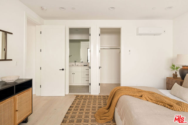 1615 N Coronado Street, Los Angeles CA: https://media.crmls.org/mediaz/fb42f8cc-3045-4c1e-8ea8-041ec7e89f96.jpg