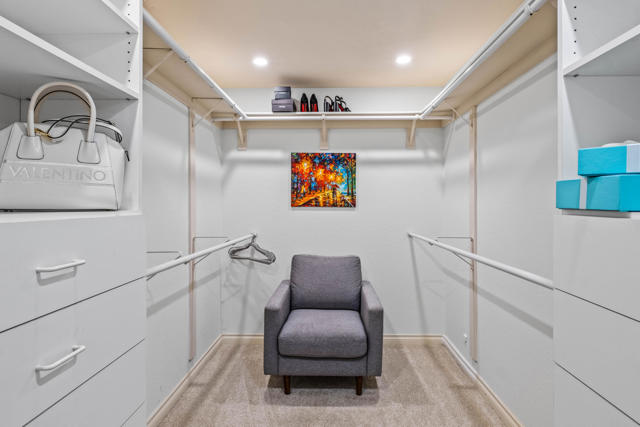 69 Camino Arroyo N, Palm Desert CA: https://media.crmls.org/mediaz/fb43ad08-6199-4aec-bbe3-de6ab09e9bc1.jpg