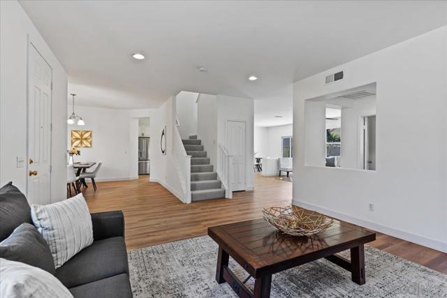 817 Avenida Codorniz, San Marcos CA: https://media.crmls.org/mediaz/fb44d38d-5131-402b-b532-d8f938b4623d.jpg