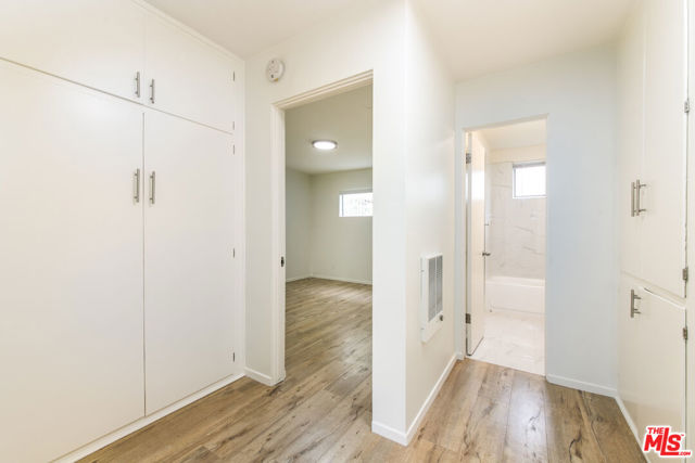 2333 Hauser Boulevard, Los Angeles CA: https://media.crmls.org/mediaz/fb44de79-8eb9-41c8-8ef8-7a2f8c5897a4.jpg