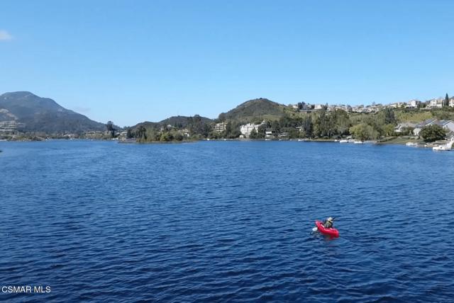 141 Lake Sherwood Drive, Lake Sherwood CA: https://media.crmls.org/mediaz/fb45367f-4647-4638-ad3b-96670996d746.jpg