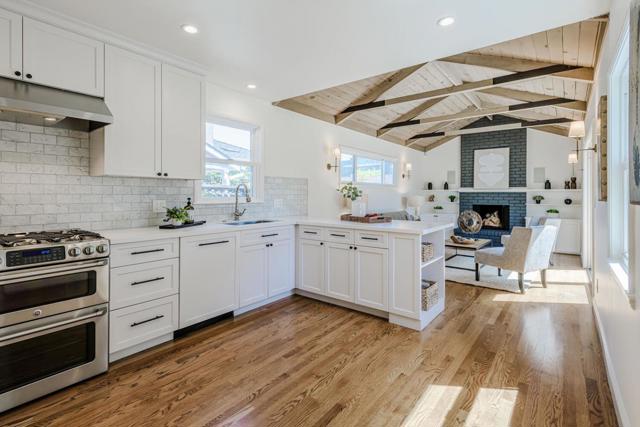 1525 Kalmia Street, San Mateo CA: https://media.crmls.org/mediaz/fb45655b-83e7-436e-8358-371040034fea.jpg
