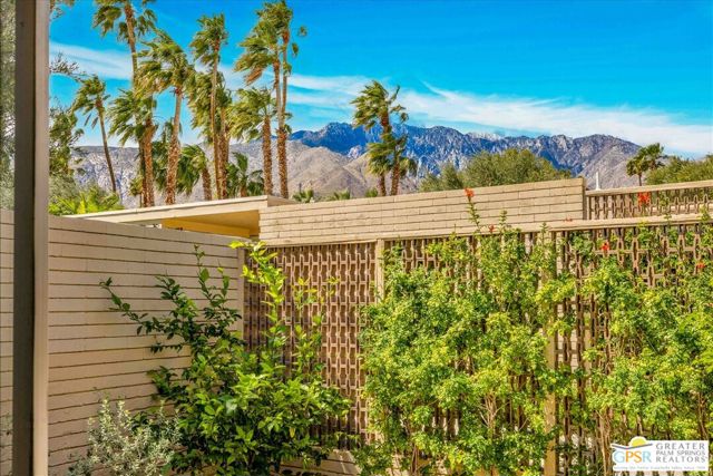 360 Cabrillo Road, Palm Springs CA: https://media.crmls.org/mediaz/fb45984a-c760-47d2-98f8-808bf3242328.jpg