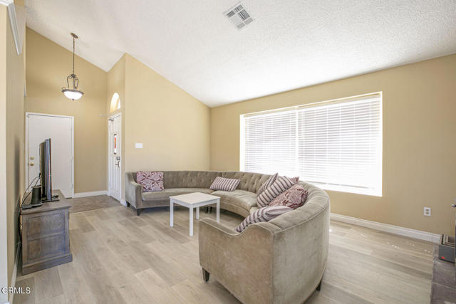 3831 E Ave T 8, Palmdale CA: https://media.crmls.org/mediaz/fb46354b-b4dd-4adf-9e32-9263f42950a8.jpg