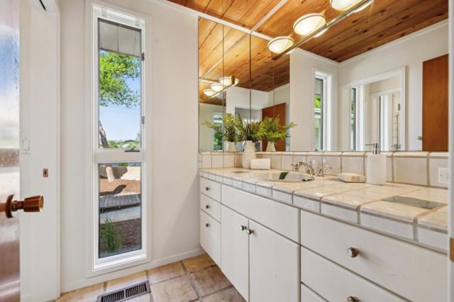 12675 La Cresta Drive, Los Altos Hills CA: https://media.crmls.org/mediaz/fb464a20-c258-4a2f-adb9-3ecb102b2bda.jpg