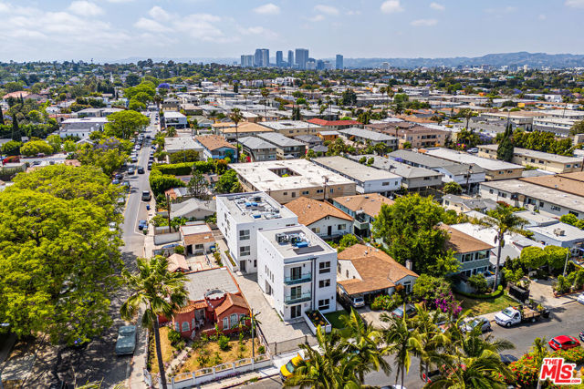 2055 S Garth Avenue, Los Angeles CA: https://media.crmls.org/mediaz/fb4656f5-ca55-41fd-9abd-e4ba6c21d434.jpg