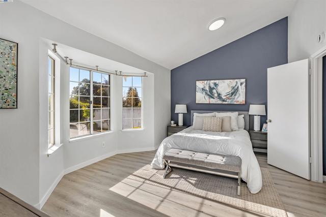 427 Summerwood Dr, Fremont CA: https://media.crmls.org/mediaz/fb465a60-e3a4-4f09-8642-43fcafedbbb8.jpg