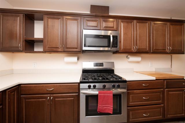 Detail Gallery Image 4 of 17 For 909 Richland Rd #79,  San Marcos,  CA 92069 - 2 Beds | 2 Baths