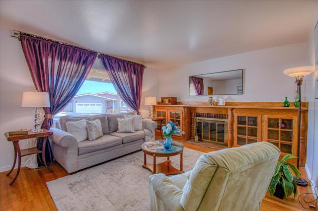1107 Morningside Avenue, South San Francisco CA: https://media.crmls.org/mediaz/fb477d6c-27d7-48f7-bb95-a96afb2f023a.jpg