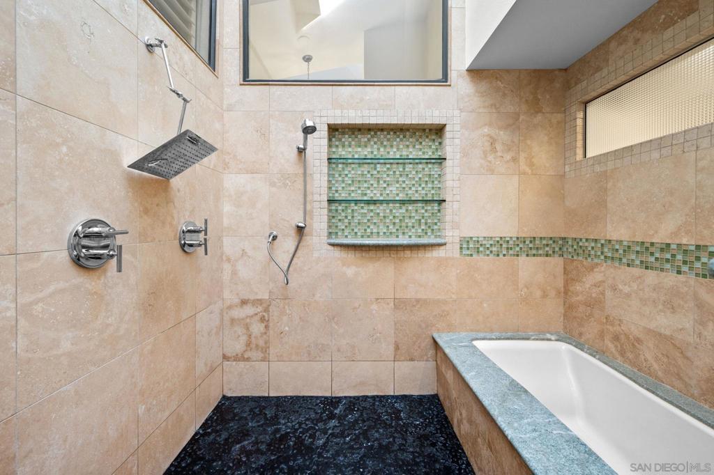 MLS #250042973SD image #22