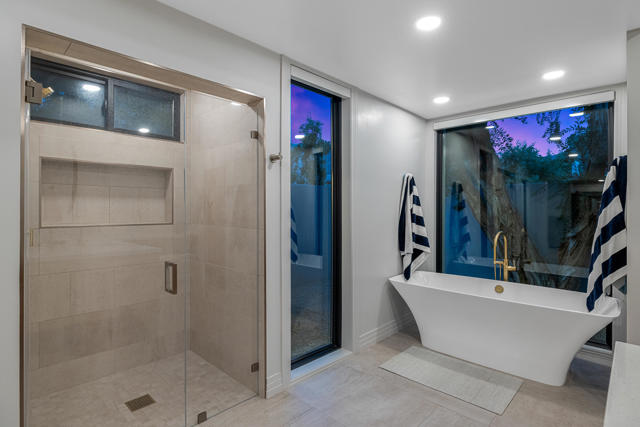 Image 16 of 50 For 49260 Sunrose Lane