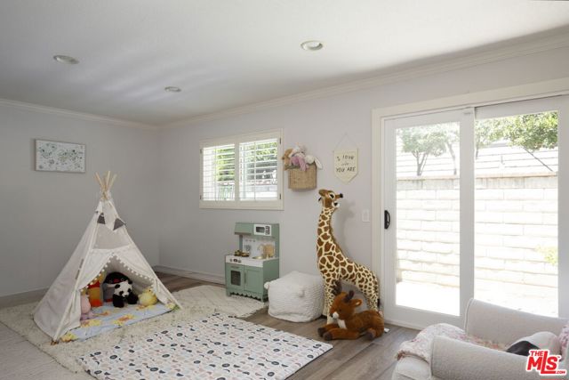 26430 Emerald Dove Drive, Valencia CA: https://media.crmls.org/mediaz/fb482d7d-a79b-46ae-a26f-555e2b4aae2b.jpg