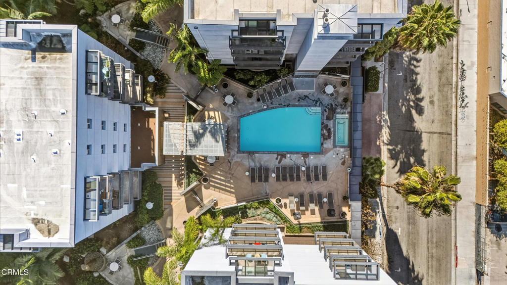 https://media.crmls.org/mediaz/fb48ba98-e164-4ee8-8136-3abf90f8129a.jpg?preset=X-Large