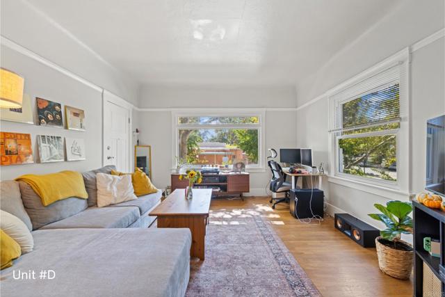2711 I Street, Sacramento CA: https://media.crmls.org/mediaz/fb4979d8-36b0-4a7f-a0f6-52596901ab3f.jpg