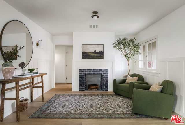 1411 Armadale Avenue, Los Angeles CA: https://media.crmls.org/mediaz/fb4a4dda-12fe-4d80-90a4-b8289d566ed7.jpg