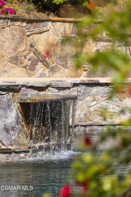4525 Rayburn Street, Westlake Village CA: https://media.crmls.org/mediaz/fb4a99cb-6830-4f36-990d-98bab09dcac9.jpg