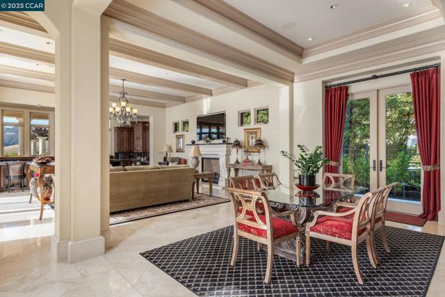 940 Eagle Ridge Dr, Danville CA: https://media.crmls.org/mediaz/fb4ab790-76fa-4221-9349-b681b790a2ec.jpg