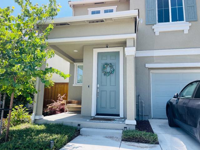 2749 Ambrosia Way, Fairfield CA: https://media.crmls.org/mediaz/fb4ae5ec-4b21-4a75-9ecb-0156d5a6caaa.jpg