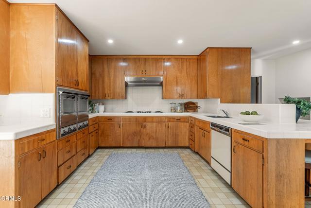 Detail Gallery Image 23 of 55 For 203 Oaklawn Ave, South Pasadena,  CA 91030 - 6 Beds | 5/2 Baths