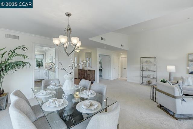 3258 Rossmoor Pkwy, Walnut Creek CA: https://media.crmls.org/mediaz/fb4b2c6c-d728-40b4-9086-7c81b0b8a7d0.jpg