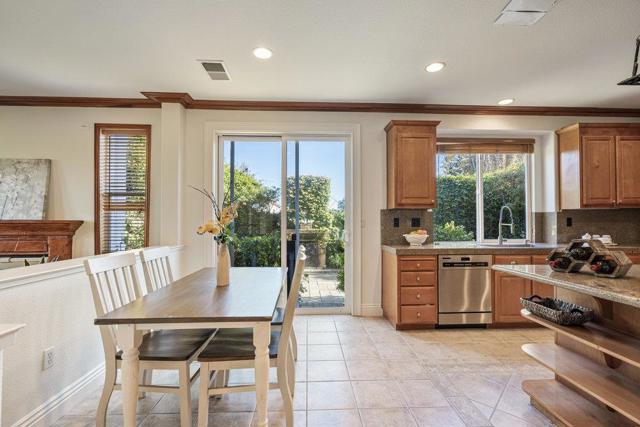 310 Via Vaquero Norte, San Juan Bautista CA: https://media.crmls.org/mediaz/fb4b4528-3dce-4c3d-ab61-c5af3384de57.jpg