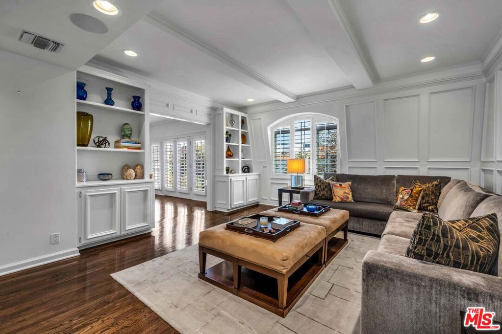 11745 Montana Avenue #301