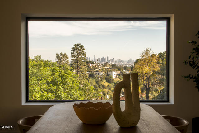 Detail Gallery Image 5 of 40 For 2994 Durand Dr, Los Angeles,  CA 90068 - 5 Beds | 3 Baths