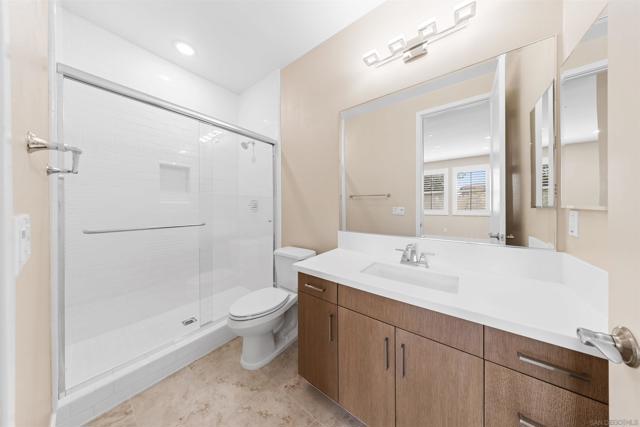 6749 Solterra Vista Pkwy, San Diego CA: https://media.crmls.org/mediaz/fb4d5a0a-be3a-49fc-b442-4224c45a745e.jpg