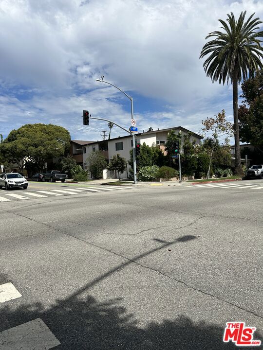  Income Home for Sale in Santa Monica, California