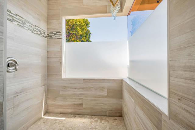 3300 Crystal Heights Drive, Soquel CA: https://media.crmls.org/mediaz/fb4d850a-c6d4-4637-8b51-a202f3d627f0.jpg