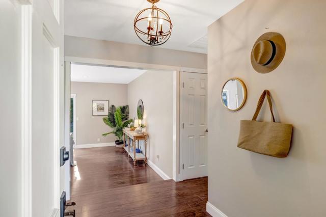 15410 Oak Hills Drive, Salinas CA: https://media.crmls.org/mediaz/fb4d975a-3ce6-4ee0-b16f-1574b1a43cc6.jpg